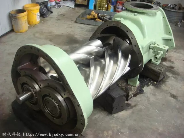 螺桿式空壓機(jī)不能平穩(wěn)運(yùn)行問題-時(shí)代科儀1_副本.jpg 螺桿式空壓機(jī)不能平穩(wěn)運(yùn)行問題-時(shí)代科儀1_副本.jpg